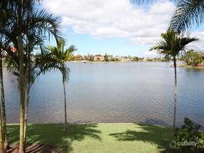 1/52 Hooker Bvd, Mermaid Waters, QLD 4218