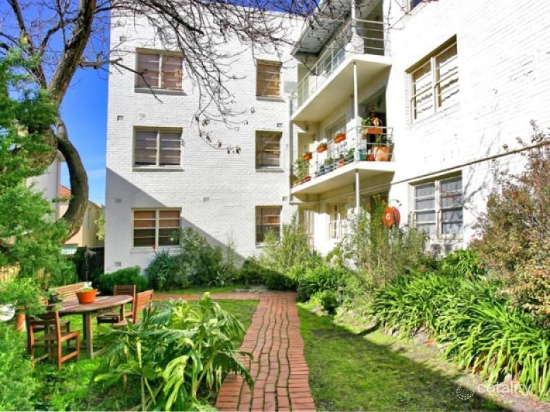 10/13 Beach Ave, Elwood, VIC 3184