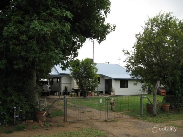 2 Bicentennial Dr, Emerald, QLD 4720