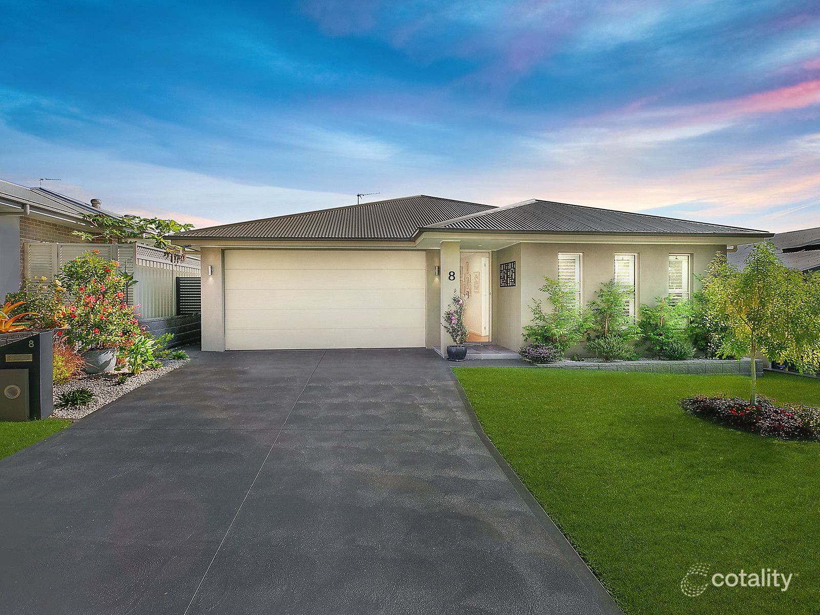 8 Falco St, Wadalba, NSW 2259