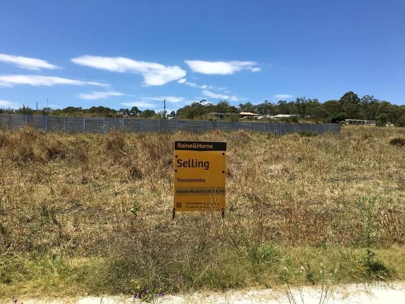 15 Burnett St, Darling Heights, QLD 4350