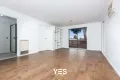 Property photo of 33 Ravenhill Crescent Endeavour Hills VIC 3802