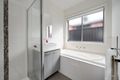 Property photo of 21 Viewside Crescent Craigieburn VIC 3064