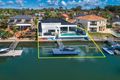 Property photo of 6 Saltbreeze Court Runaway Bay QLD 4216