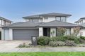 Property photo of 32 Waterside Circuit Sandhurst VIC 3977