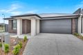 Property photo of 32 Angophora Crescent Craigieburn VIC 3064