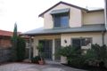 Property photo of 2/29 Whitelaw Street Reservoir VIC 3073