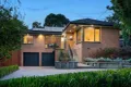 Property photo of 71 Sunhill Road Mount Waverley VIC 3149