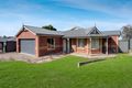 Property photo of 25 Victoria Place Pakenham VIC 3810