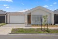 Property photo of 8 Coolangatta Drive Mickleham VIC 3064