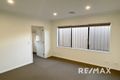 Property photo of 6 Clunies Ross Crescent Lloyd NSW 2650