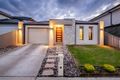 Property photo of 3 Kenmax Avenue Hampton Park VIC 3976