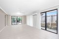 Property photo of 4/13 Schneider Avenue Labrador QLD 4215