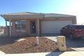 Property photo of 11 Manning Circuit Tarneit VIC 3029
