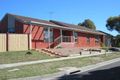 Property photo of 21 Ravenhill Crescent Endeavour Hills VIC 3802