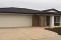 Property photo of 19 Fossilstone Avenue Doreen VIC 3754