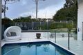 Property photo of 1004 Lakeview Terrace Benowa QLD 4217