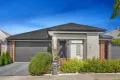 Property photo of 5 Cudgerie Close Craigieburn VIC 3064