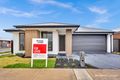Property photo of 21 Nesting Vista Craigieburn VIC 3064