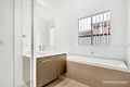 Property photo of 21 Nesting Vista Craigieburn VIC 3064