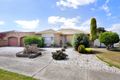 Property photo of 19 Wintersun Drive Albanvale VIC 3021