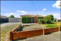 Property photo of 76 Banbury Crescent Craigieburn VIC 3064