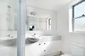Property photo of 21/8-10 Ahern Street Labrador QLD 4215