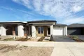 Property photo of 30 Tolkien Drive Mambourin VIC 3024