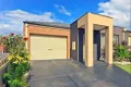 Property photo of 2/30 Harrow Place Truganina VIC 3029