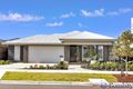Property photo of 7 Eremophila Circuit Craigieburn VIC 3064