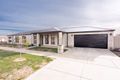 Property photo of 7 Anton Drive Alfredton VIC 3350