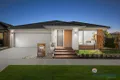 Property photo of 2 Blackscroft Road Thornhill Park VIC 3335