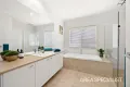 Property photo of 12 Settlers Rise Drouin VIC 3818