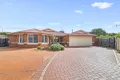 Property photo of 2 Tyneside Loop Meadow Springs WA 6210