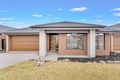 Property photo of 8 Nesting Vista Craigieburn VIC 3064