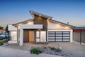 Property photo of 5 Regal Rise Craigieburn VIC 3064