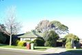 Property photo of 26 Ravenhill Crescent Endeavour Hills VIC 3802