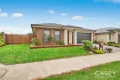 Property photo of 7 Cartwright Grove Cranbourne East VIC 3977