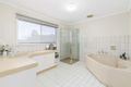 Property photo of 8 Chivell Close Endeavour Hills VIC 3802