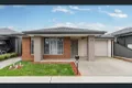 Property photo of 48 Kangaroo Road Craigieburn VIC 3064