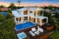 Property photo of 22 River Crescent Broadbeach Waters QLD 4218