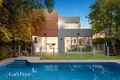 Property photo of 18 Lumeah Road Caulfield North VIC 3161