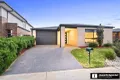 Property photo of 22 Fleuve Rise Clyde North VIC 3978