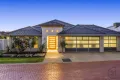 Property photo of 24 Honeymyrtle Grange Halls Head WA 6210