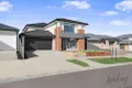 Property photo of 34 Magnesium Road Kalkallo VIC 3064
