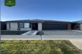Property photo of 16 Frodo Circuit Clyde VIC 3978