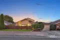 Property photo of 15 Headingly Court Endeavour Hills VIC 3802