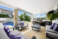 Property photo of 2327 Cressbrook Drive Hope Island QLD 4212