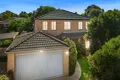 Property photo of 8 Ravenscourt Close Rowville VIC 3178