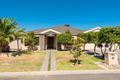 Property photo of 33 Parramatta Walk Craigieburn VIC 3064